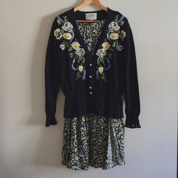 SUSAN BRISTOL Vintage Knit Cardigan and Floral Maxi Skirt Bundle Multicolor Sz M - Picture 1 of 9